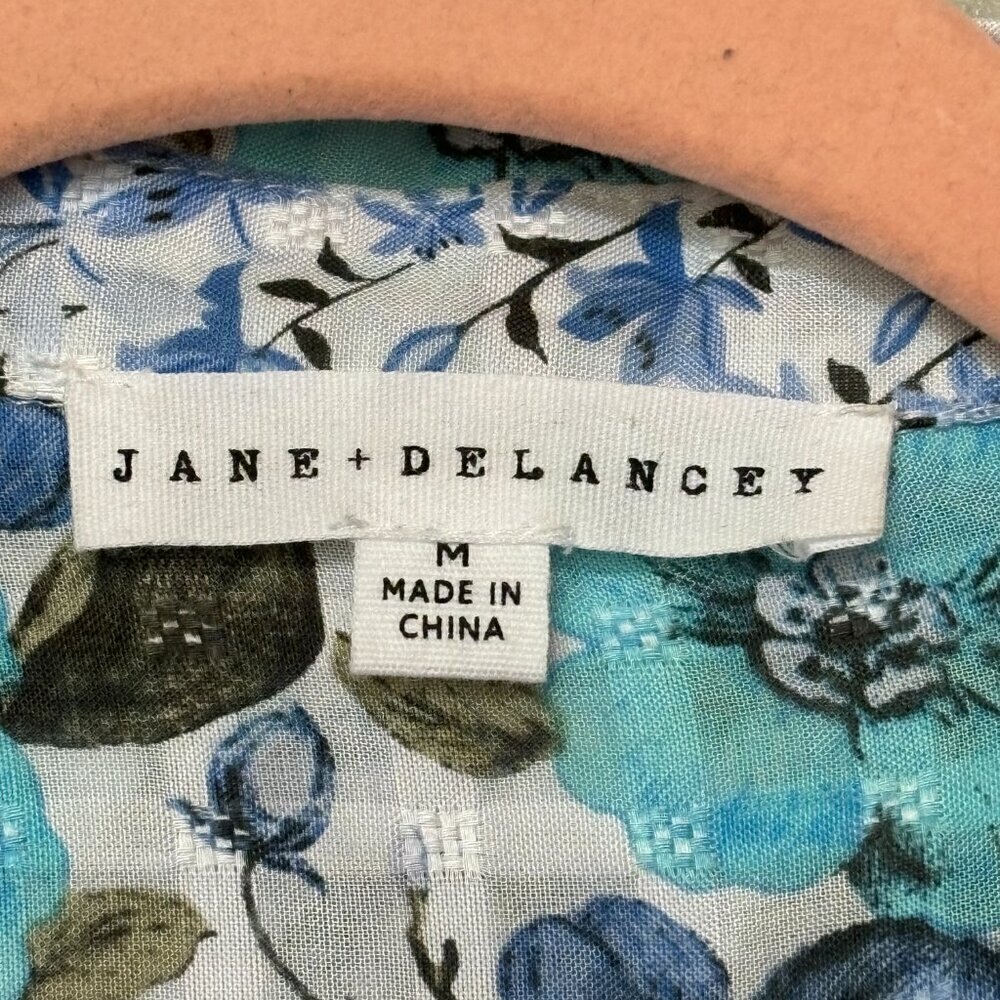 Jane & Delancey Printed Pintuck Floral Cottagecore Button Down Shirt Size Medium - Picture 6 of 8